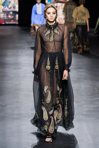 Look 26